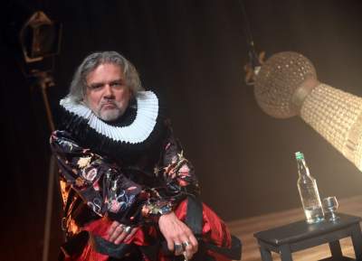 „Komediantka” przewrotna adaptacja sztuki Antoniego Czechowa i Thomasa Berhnarda - zdjęcie 14