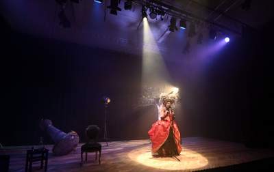 „Komediantka” przewrotna adaptacja sztuki Antoniego Czechowa i Thomasa Berhnarda - zdjęcie 4