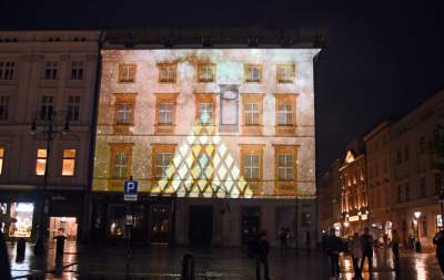 Taka sytuacja wieczorem na Rynku. Z okazji 9-go Maja... - zdjęcie 6