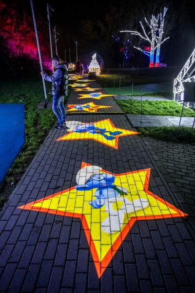 To miejsce uwielbiają nie tylko dzieci, ogród świateł znów zachwyca - zdjęcie 19