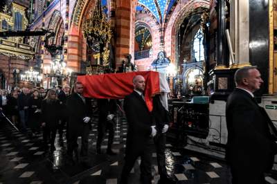 Pogrzeb Wandy Półtawskiej, państwowy charakter uroczystości - zdjęcie 6