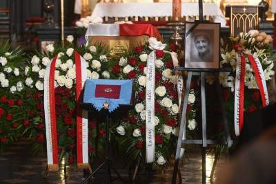 Pogrzeb Wandy Półtawskiej, państwowy charakter uroczystości - zdjęcie 9