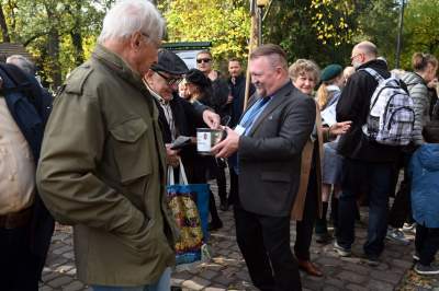 Kwesta na ratowanie zabytkowych nagrobków na cmentarzu Rakowickim - zdjęcie 6