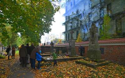 Cmentarz Rakowicki: deweloperzy podchodzą coraz bliżej - zdjęcie 9