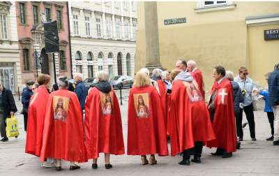 Procesja z Wawelu na Skałkę: w tym roku w cieniu skandali - zdjęcie 2