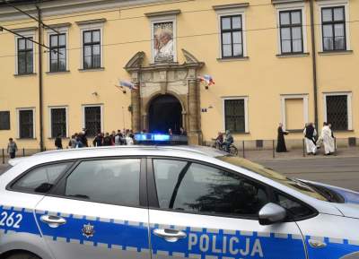 "Lękajcie się": pikieta przed krakowską kurią (maj 2019) - zdjęcie 2