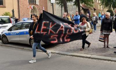 "Lękajcie się": pikieta przed krakowską kurią (maj 2019) - zdjęcie 8