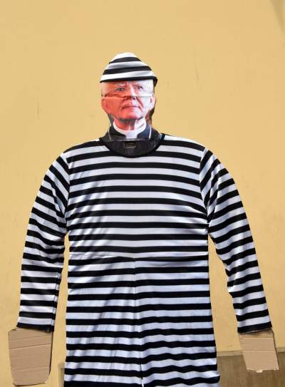 "Lękajcie się": pikieta przed krakowską kurią (maj 2019) - zdjęcie 12