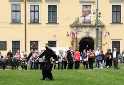 "Lękajcie się": pikieta przed krakowską kurią (maj 2019) - zdjęcie 3