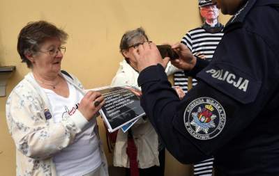 "Lękajcie się": pikieta przed krakowską kurią (maj 2019) - zdjęcie 6