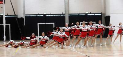 Nowa hala sportowa AGH, a w środku rośnie drzewo - zdjęcie 21