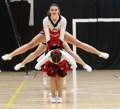 Nowa hala sportowa AGH, a w środku rośnie drzewo - zdjęcie 20