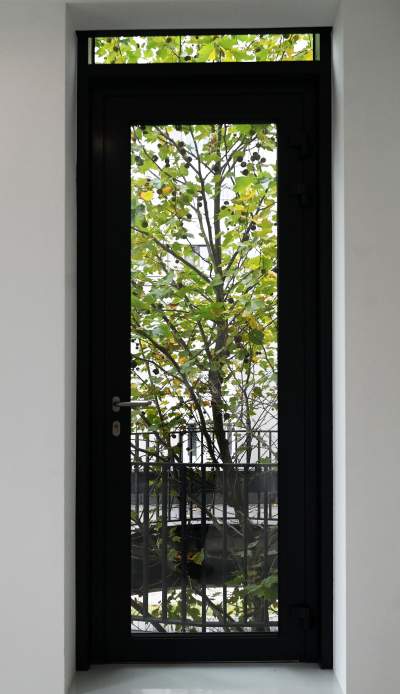 Nowa hala sportowa AGH, a w środku rośnie drzewo - zdjęcie 5