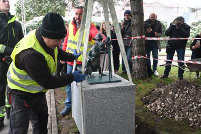 Osadzanie Smoka Geodety, początek Smoczego Szlaku w Krakowie - zdjęcie 3
