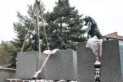 Osadzanie Smoka Geodety, początek Smoczego Szlaku w Krakowie - zdjęcie 1