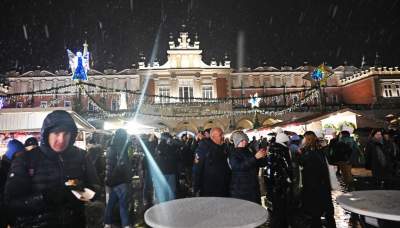 Ruszył jarmark bożonarodzeniowy, ceny nie zniechęcają - zdjęcie 3