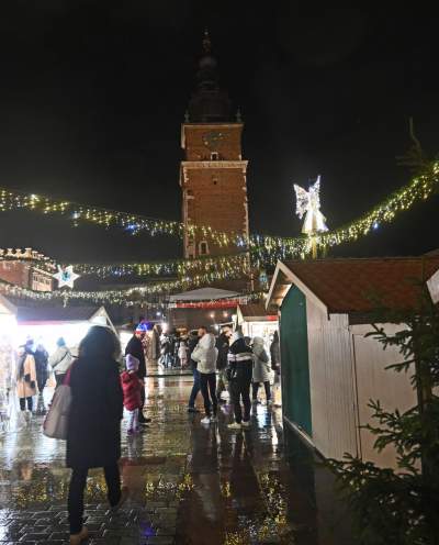 Ruszył jarmark bożonarodzeniowy, ceny nie zniechęcają - zdjęcie 48