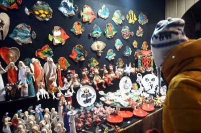 Ruszył jarmark bożonarodzeniowy, ceny nie zniechęcają - zdjęcie 44