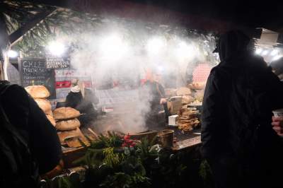 Ruszył jarmark bożonarodzeniowy, ceny nie zniechęcają - zdjęcie 22