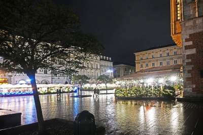 Ruszył jarmark bożonarodzeniowy, ceny nie zniechęcają - zdjęcie 64