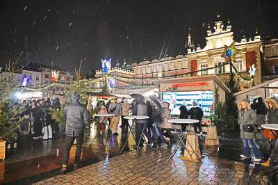 Ruszył jarmark bożonarodzeniowy, ceny nie zniechęcają - zdjęcie 4