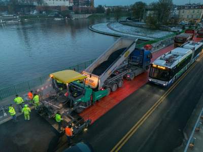 Asfaltowanie na moście Dębnickim, to już ostatni etap remontu - zdjęcie 20