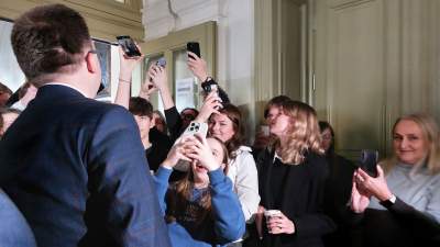 Szymon Hołownia w V LO w Krakowie, młodzież zachwycona - zdjęcie 8