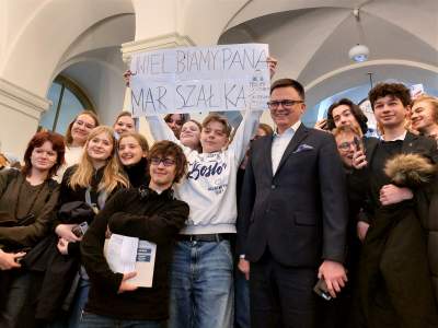 Szymon Hołownia w V LO w Krakowie, młodzież zachwycona - zdjęcie 4