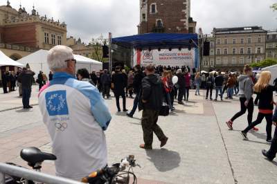 I... nie pękł. Eksperymenty na krakowskim Rynku - zdjęcie 13