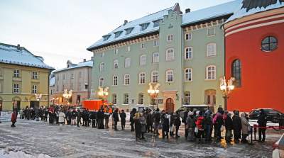 Bezpłatny karp, kapusta z grochem i zupa grzybowa. Nowa świąteczna tradycja - zdjęcie 1
