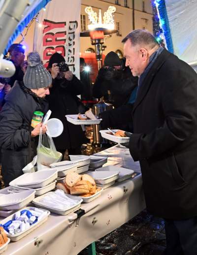 Bezpłatny karp, kapusta z grochem i zupa grzybowa. Nowa świąteczna tradycja - zdjęcie 8