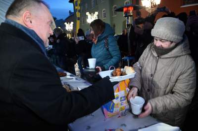Bezpłatny karp, kapusta z grochem i zupa grzybowa. Nowa świąteczna tradycja - zdjęcie 9