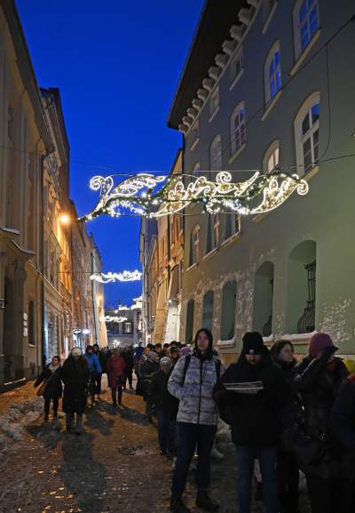 Bezpłatny karp, kapusta z grochem i zupa grzybowa. Nowa świąteczna tradycja - zdjęcie 22