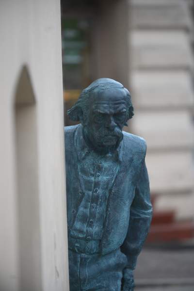 To po prostu fajny pomnik, Bohdan Smoleń wychodzi zza rogu - zdjęcie 14