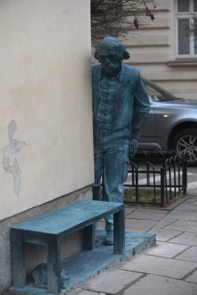 To po prostu fajny pomnik, Bohdan Smoleń wychodzi zza rogu - zdjęcie 11