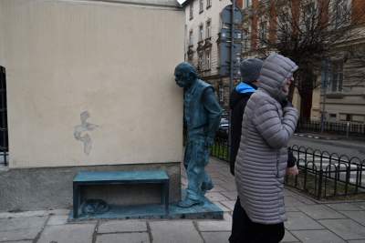 To po prostu fajny pomnik, Bohdan Smoleń wychodzi zza rogu - zdjęcie 9