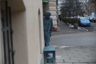 To po prostu fajny pomnik, Bohdan Smoleń wychodzi zza rogu - zdjęcie 6