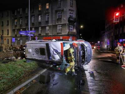Zderzenie dwóch karetek na Al. Słowackiego - zdjęcie 1