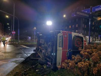 Zderzenie dwóch karetek na Al. Słowackiego - zdjęcie 8
