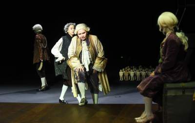 Podróże Guliwera dla dorosłych. Premiera w "Starym" - zdjęcie 2