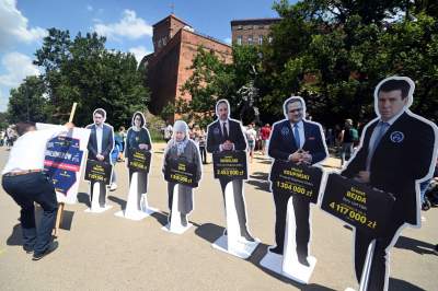 Które z tych zdjęć najlepiej podsumowuje miniony rok? Oceńcie sami - zdjęcie 90