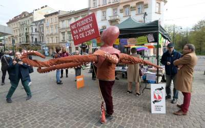 Które z tych zdjęć najlepiej podsumowuje miniony rok? Oceńcie sami - zdjęcie 37