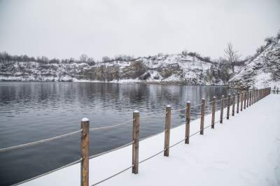 Uroki zimy na krakowskim Zakrzówku, pływanie na własną odpowiedzialność - zdjęcie 12