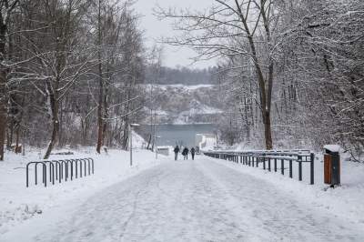 Uroki zimy na krakowskim Zakrzówku, pływanie na własną odpowiedzialność - zdjęcie 19