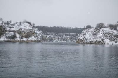 Uroki zimy na krakowskim Zakrzówku, pływanie na własną odpowiedzialność - zdjęcie 7