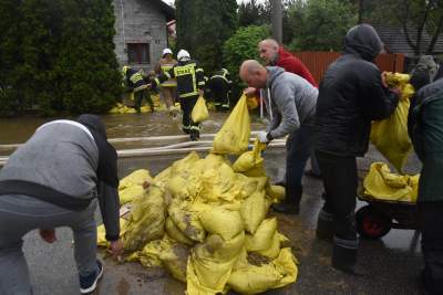 Leje jak z cebra, podtopienia w Bieżanowie. Kiedy wyjrzy słońce? - zdjęcie 22