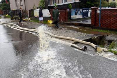Leje jak z cebra, podtopienia w Bieżanowie. Kiedy wyjrzy słońce? - zdjęcie 7