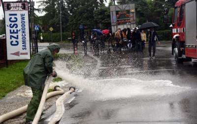 Leje jak z cebra, podtopienia w Bieżanowie. Kiedy wyjrzy słońce? - zdjęcie 29