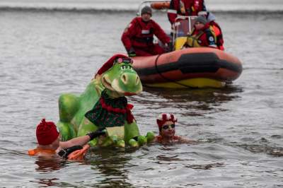 Uwielbiają zimową kąpiel w Wiśle, tak wzmacniają swój organizm - zdjęcie 16