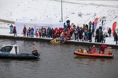 Uwielbiają zimową kąpiel w Wiśle, tak wzmacniają swój organizm - zdjęcie 23